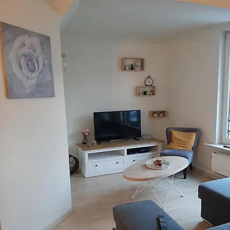 Modern And Large 2 Bedroom In Westende *