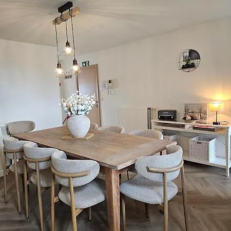 Modern And Large 2 Bedroom In Westende *