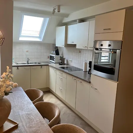 Modern And Large 2 Bedroom In Westende *