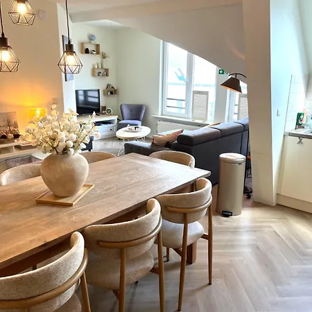 アパート Modern And Large 2 Bedroom In Westende